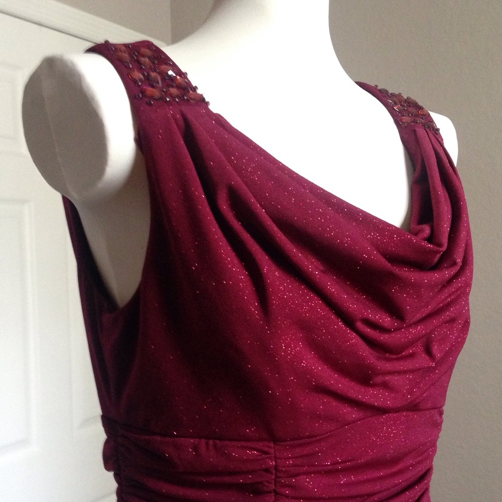 Garnet cocktail dress, figure flattering size 12